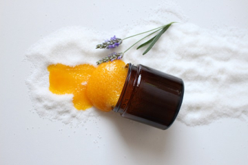 natural-cosmetics-5475878_640